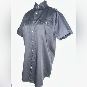 NWOT Men’s Snap Front and Pocket Cuffed Short Sleeve